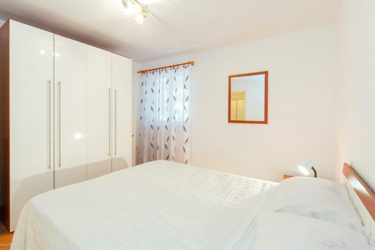 Gaia Apartment Porec Exterior photo