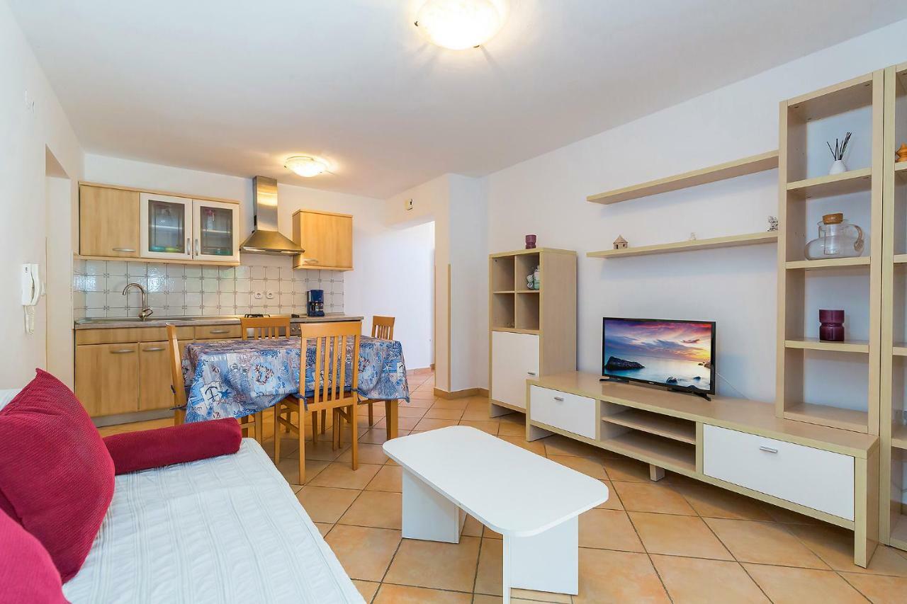 Gaia Apartment Porec Exterior photo